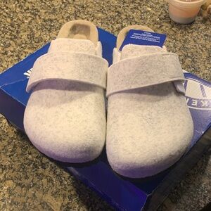 Birkenstock Light Gray Felt Clogs